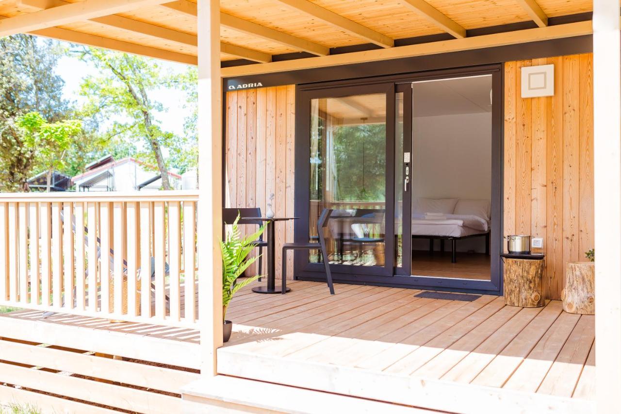 Mobile Homes Casapini In Fkk Camping Solaris Poreč Exteriör bild