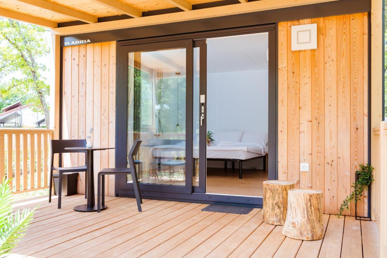 Mobile Homes Casapini In Fkk Camping Solaris Poreč Exteriör bild