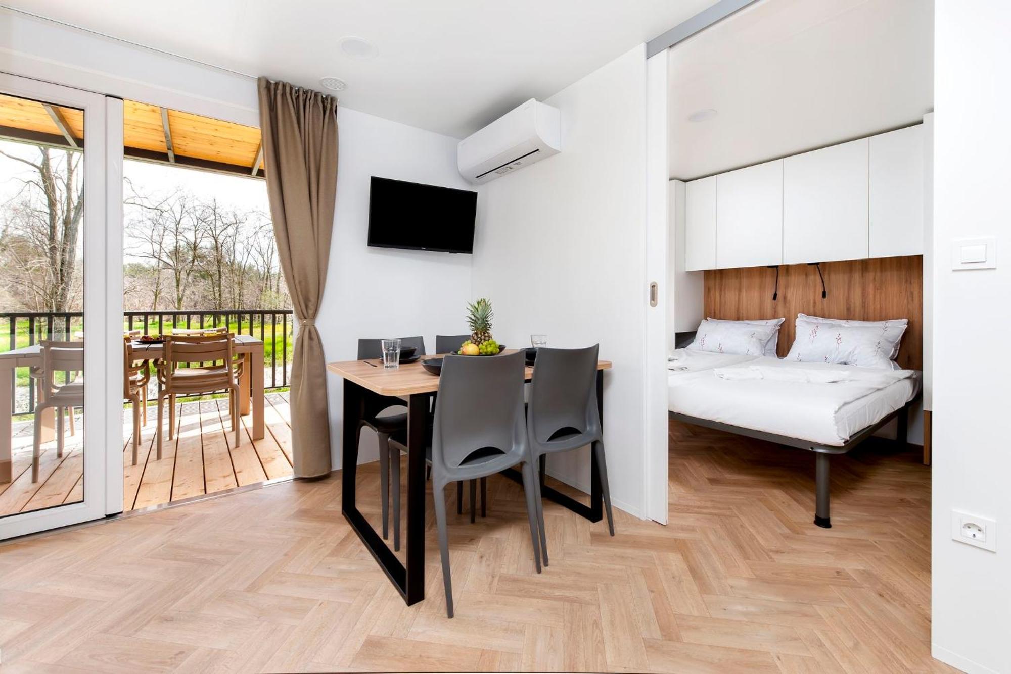 Mobile Homes Casapini In Fkk Camping Solaris Poreč Rum bild